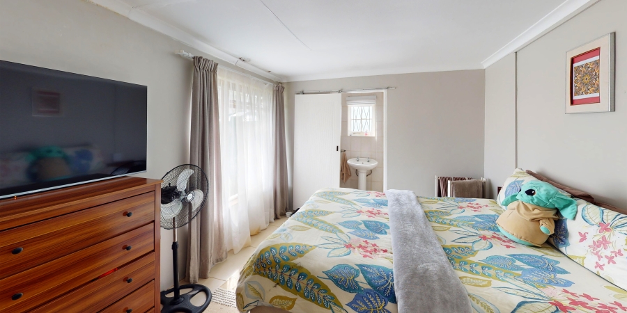 5 Bedroom Property for Sale in Mill Park Eastern Cape
